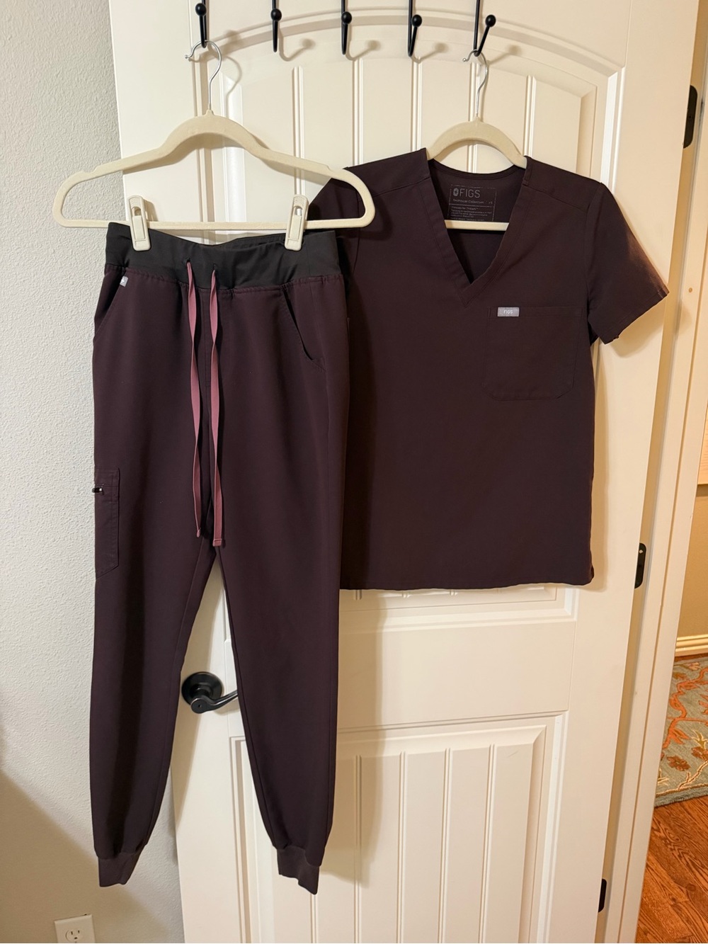 FIGS Espresso Scrub Set XS Catarina + High Waisted Zamora TALL